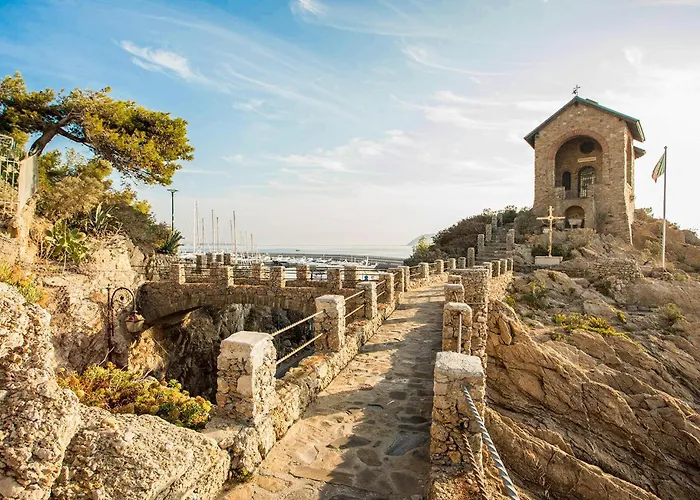 In D'albenga * Lusignano